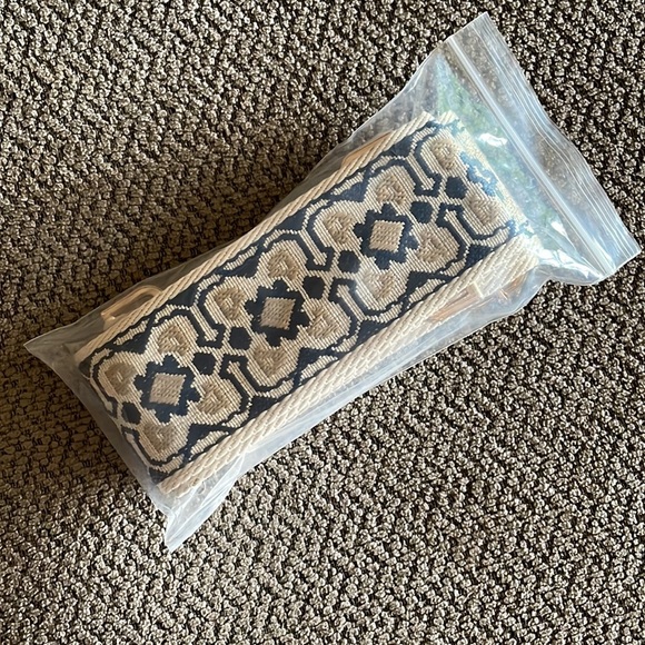 NWOT Adjustable Bag Strap - Picture 3 of 3